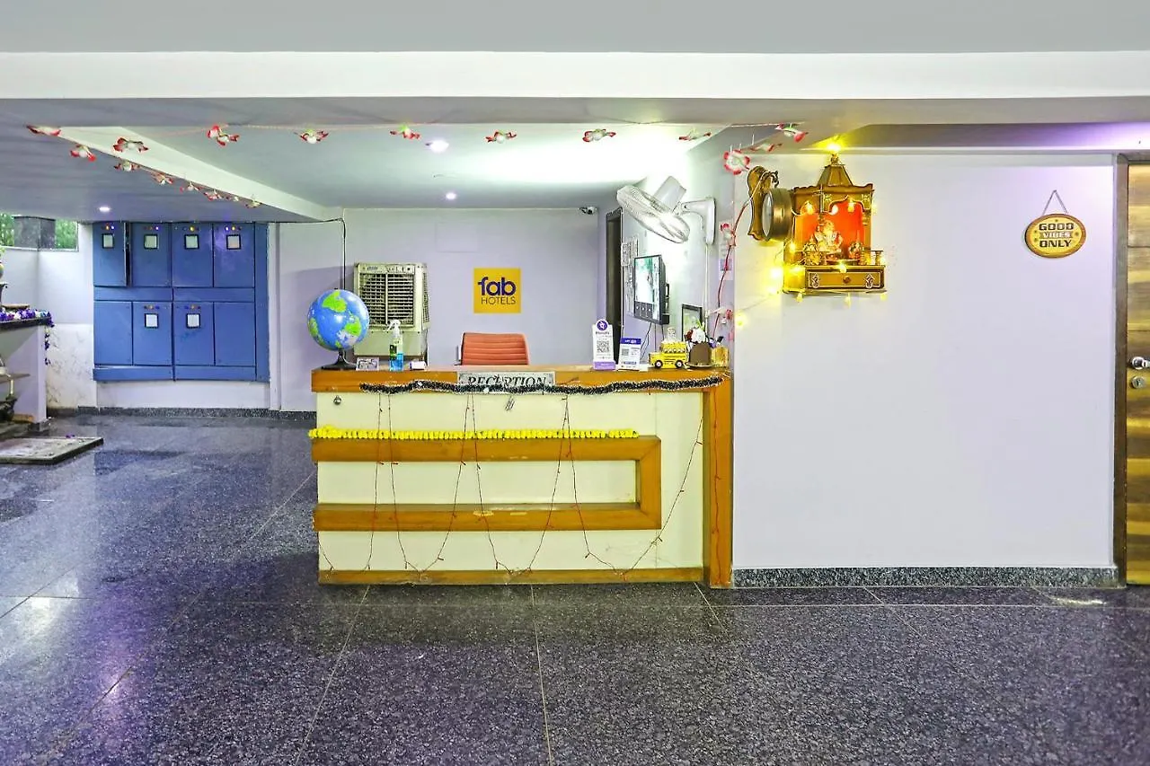 Fabhotel White House Bnb - Nr Yashobhoomi Convention Centre Delhi  India