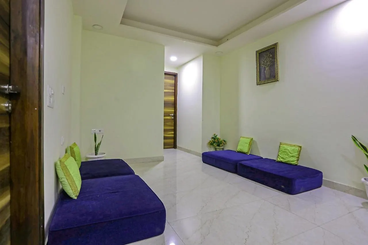 Fabhotel White House Bnb - Nr Yashobhoomi Convention Centre Delhi  India