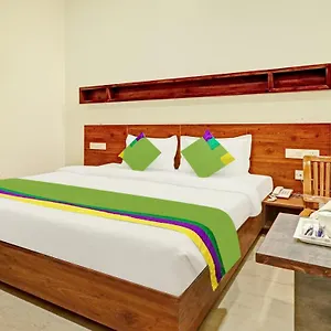 https://treebo-trend-delmont.shimlahotels.net
