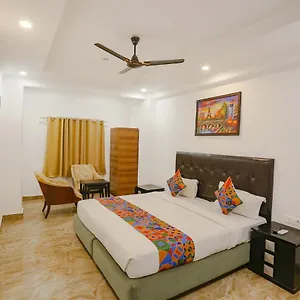 Fabexpress Taj Residency Near Yashobhoomi Convention Centre Delhi (National Capital Territory of India)